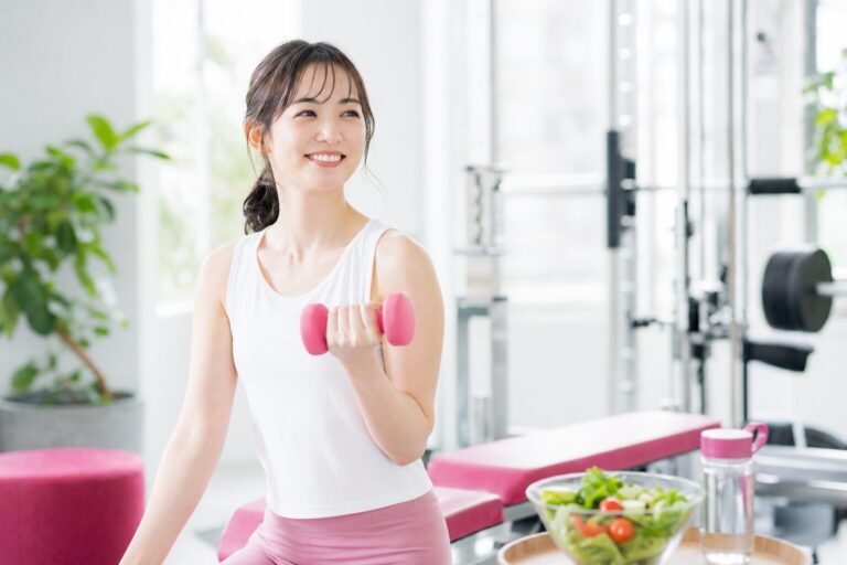 女性が筋トレしても太くならない理由|ホルモンと筋肥大の仕組み