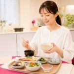 仕事で夜ごはんが遅くなる日も太らない食べ方｜分食のコツ